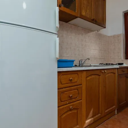 11045b Lägenhet Mimice